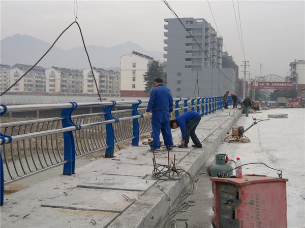 河西不锈钢复合管护栏常见问题及解决方案