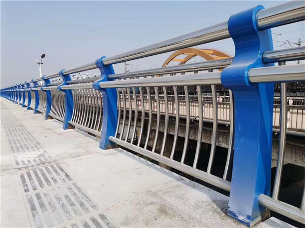 河西304不锈钢复合管护栏的生产工艺揭秘